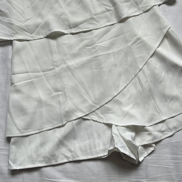 ⭐️tiered Asymmetrical Overlay Loose Fitting Romper⭐️ - Picture 6 of 8